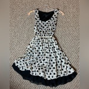 White and black polka dot sleeveless dress